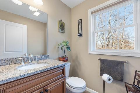 52 Pierce Ave, Worcester, MA 01605 photo 18