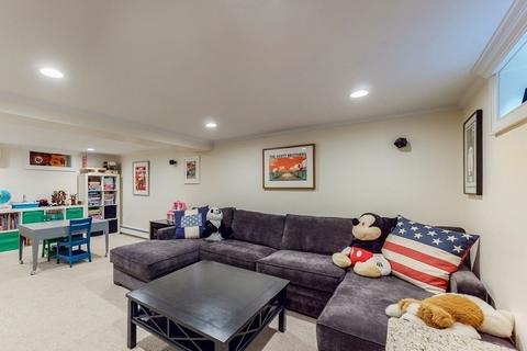 9 Mellen St, Needham, MA 02494 photo 32