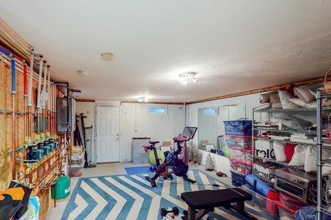 9 Mellen St, Needham, MA 02494 photo 36