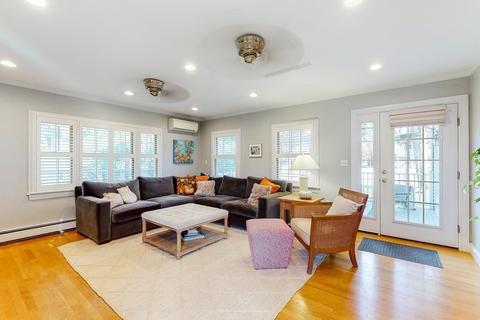 9 Mellen St, Needham, MA 02494 photo 19