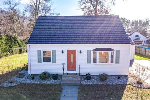 42 Mutter St, Easthampton, MA 01027 photo 2