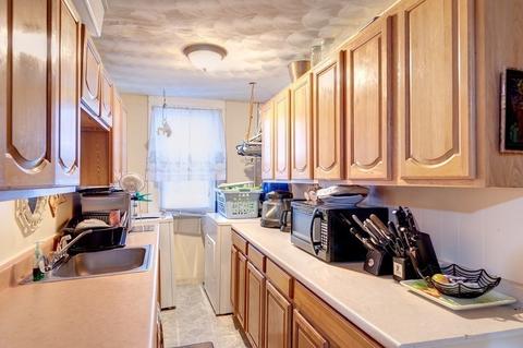 52 Vale St, Worcester, MA 01604 photo 3