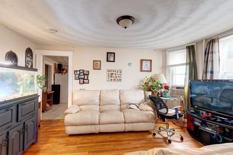 52 Vale St, Worcester, MA 01604 photo 8