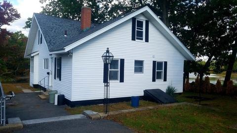 112 Lake Dr, Springfield, MA 01151 photo 2