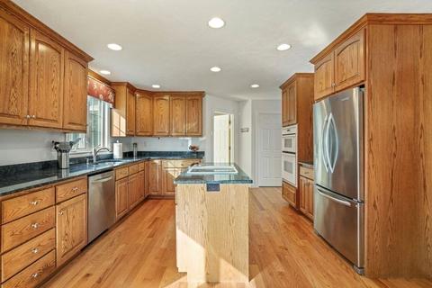 5 Granite Dr, Millis, MA 02054 photo 8