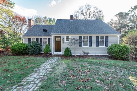 7 Eisenhower Dr, Barnstable, MA 02635 photo 2