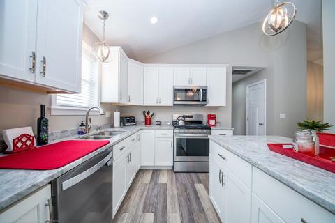 8 Hebert Rd, Acushnet, MA 02743 photo 13