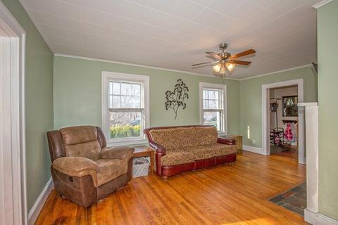 247 Osborne Ter, Springfield, MA 01104 photo 9
