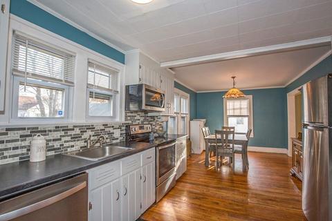 247 Osborne Ter, Springfield, MA 01104 photo 3