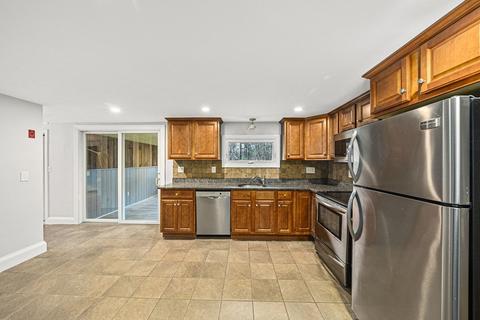 93 Forest Rd, Stoughton, MA 02072 photo 8