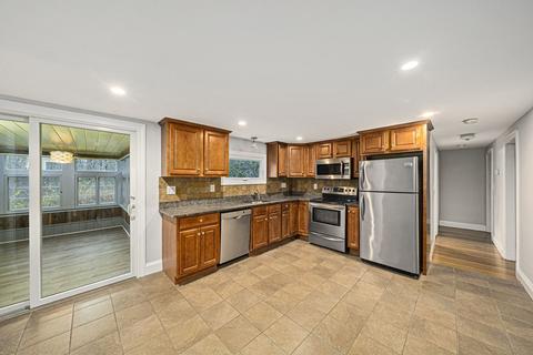 93 Forest Rd, Stoughton, MA 02072 photo 7