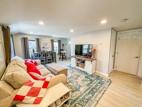 7 Indian Neck Rd, Wareham, MA 02571 photo 2
