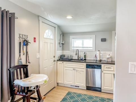 7 Indian Neck Rd, Wareham, MA 02571 photo 11