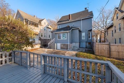 92 Acushnet Ave, Springfield, MA 01105 photo 33
