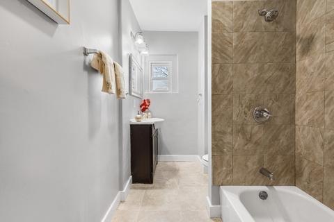 92 Acushnet Ave, Springfield, MA 01105 photo 23