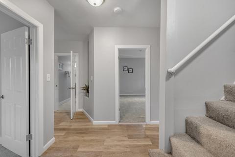 92 Acushnet Ave, Springfield, MA 01105 photo 22