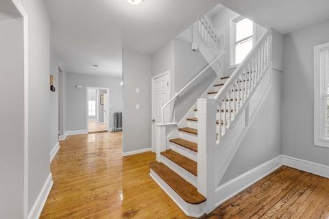 92 Acushnet Ave, Springfield, MA 01105 photo 11
