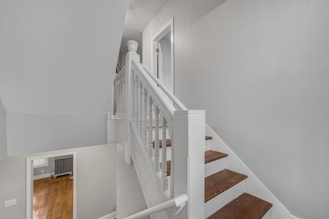 92 Acushnet Ave, Springfield, MA 01105 photo 12
