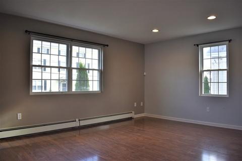 147 Kilburn St, Fall River, MA 02724 photo 4