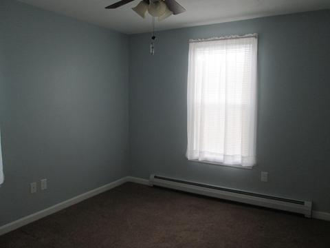 44 Mccarthy Ave, Chicopee, MA 01020 photo 13