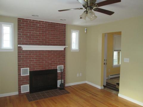 44 Mccarthy Ave, Chicopee, MA 01020 photo 5