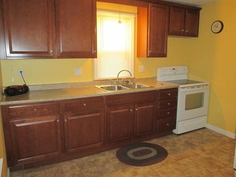 44 Mccarthy Ave, Chicopee, MA 01020 photo 3