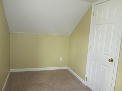 44 Mccarthy Ave, Chicopee, MA 01020 photo 17