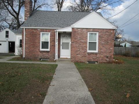 44 Mccarthy Ave, Chicopee, MA 01020 photo 2
