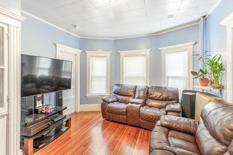 29 Calhoun Ave, Everett, MA 02149 photo 9