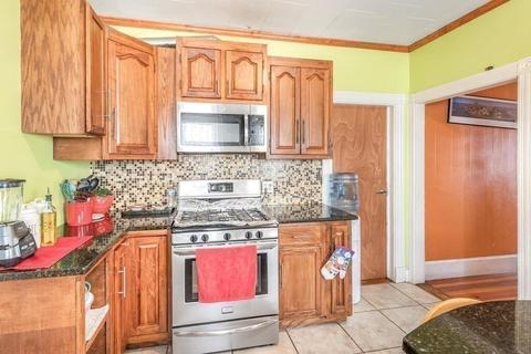 29 Calhoun Ave, Everett, MA 02149 photo 17
