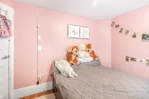 29 Calhoun Ave, Everett, MA 02149 photo 27