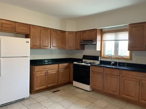 24 Montgomery St, Springfield, MA 01151 photo 3