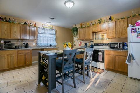 49 Sherman St, Springfield, MA 01109 photo 6