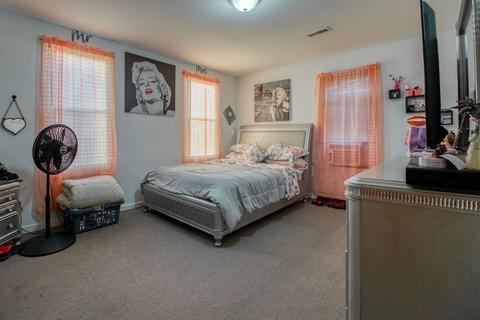 49 Sherman St, Springfield, MA 01109 photo 9