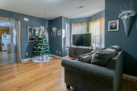 49 Sherman St, Springfield, MA 01109 photo 5