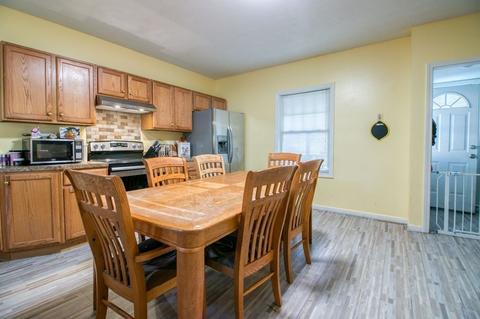 49 Sherman St, Springfield, MA 01109 photo 13