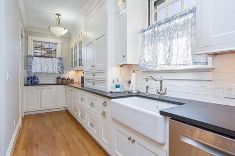 230 Forest Park Ave, Springfield, MA 01108 photo 4