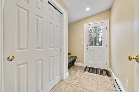 7 Sutcliffe Ave, Canton, MA 02021 photo 9