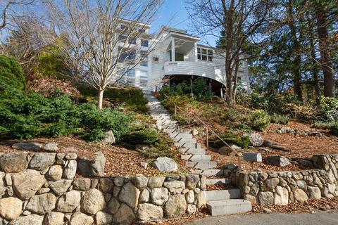 39 Wachusett, Needham, MA 02492 photo 2
