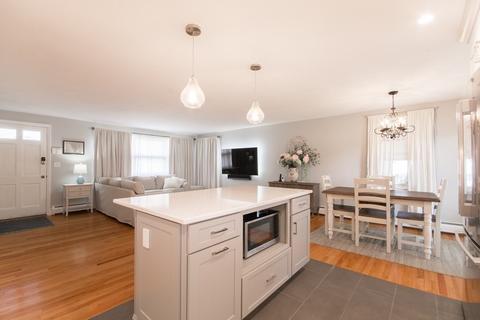 301 Austin, Fall River, MA 02723 photo 12