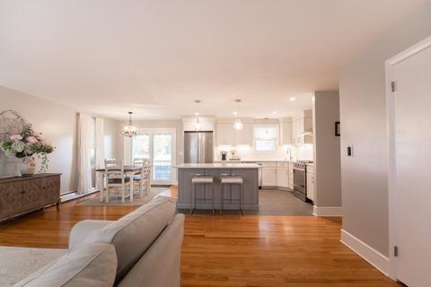 301 Austin, Fall River, MA 02723 photo 5