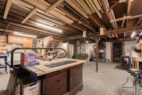 301 Austin, Fall River, MA 02723 photo 27