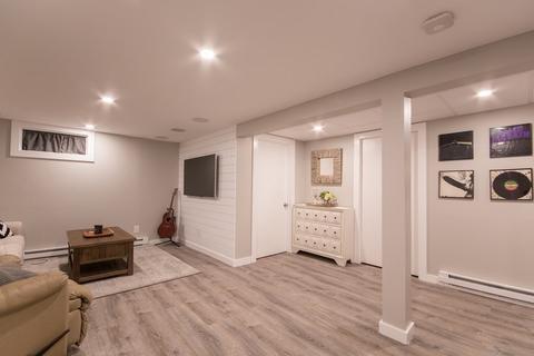 301 Austin, Fall River, MA 02723 photo 24