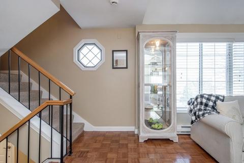 11 Jonathan Cir, Worcester, MA 01604 photo 6