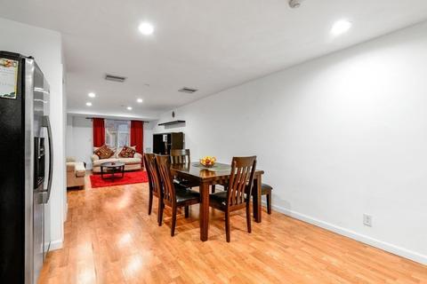 205 Ferry St #207, Everett, MA 02149 photo 5
