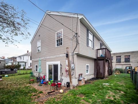 5 Acton St, Worcester, MA 01604 photo 3