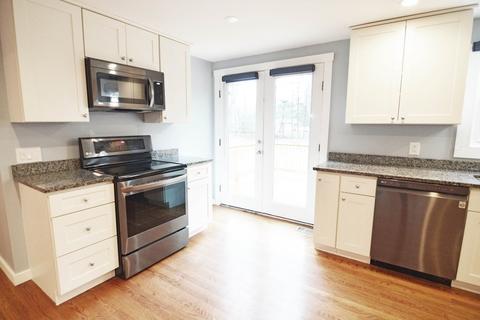 49 Nutmeg Dr, Springfield, MA 01129 photo 3