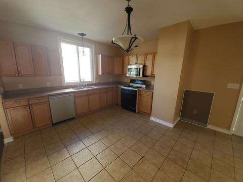 118 Raymond, Fall River, MA 02721 photo 3