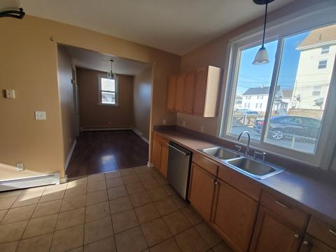 118 Raymond, Fall River, MA 02721 photo 4
