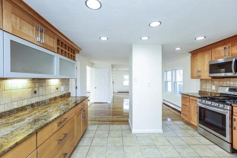 2 Cole Rd, Danvers, MA 01923 photo 13